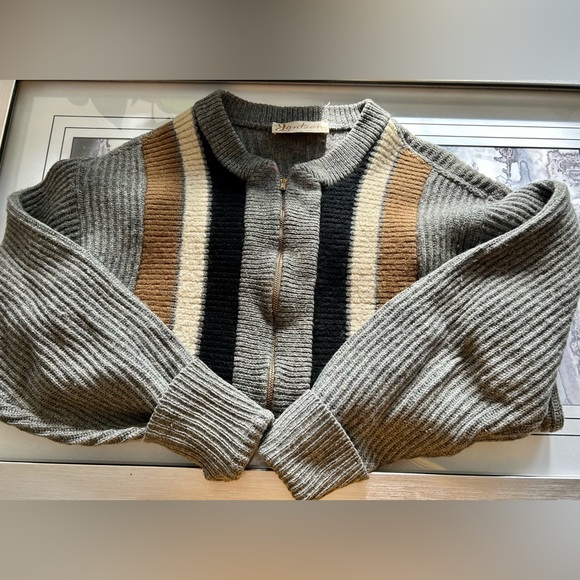 Vintage Jantzen Wool Sweater - Picture 2 of 7